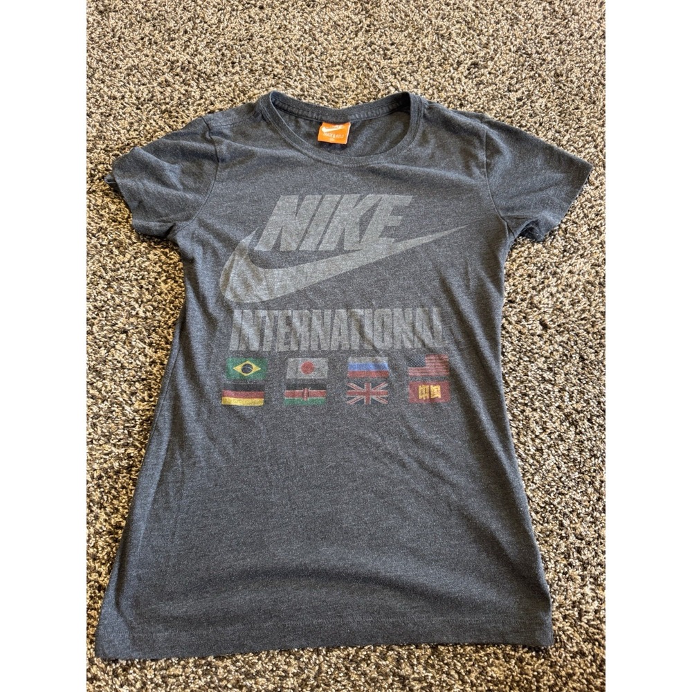 NIKE women's Track & Field "International" Flags T-shirt, size S